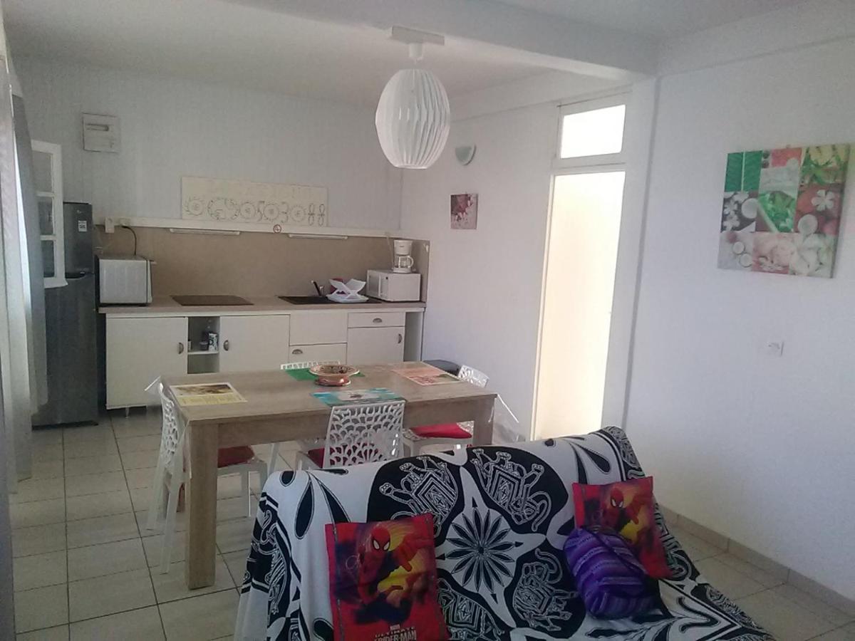 Ferienwohnung Au Coeur De Saint Francois Exterior foto